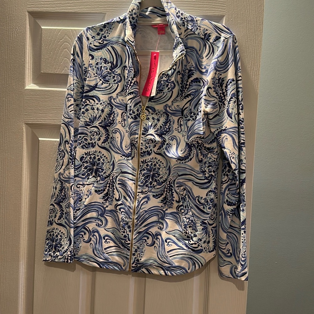 Lily Pulitzer new with tags large.